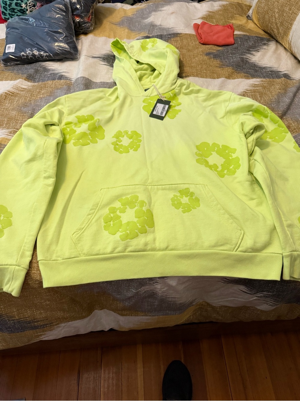 Denim Tears Men’s Mono Wreath Fleece Hoodie Neon Size 2X